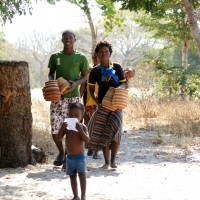 KHWE BUSHMEN OF SOUTHERN AFRICA thumbnail